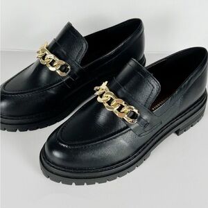 New Anthropologie Black Loafers with Gold Chain